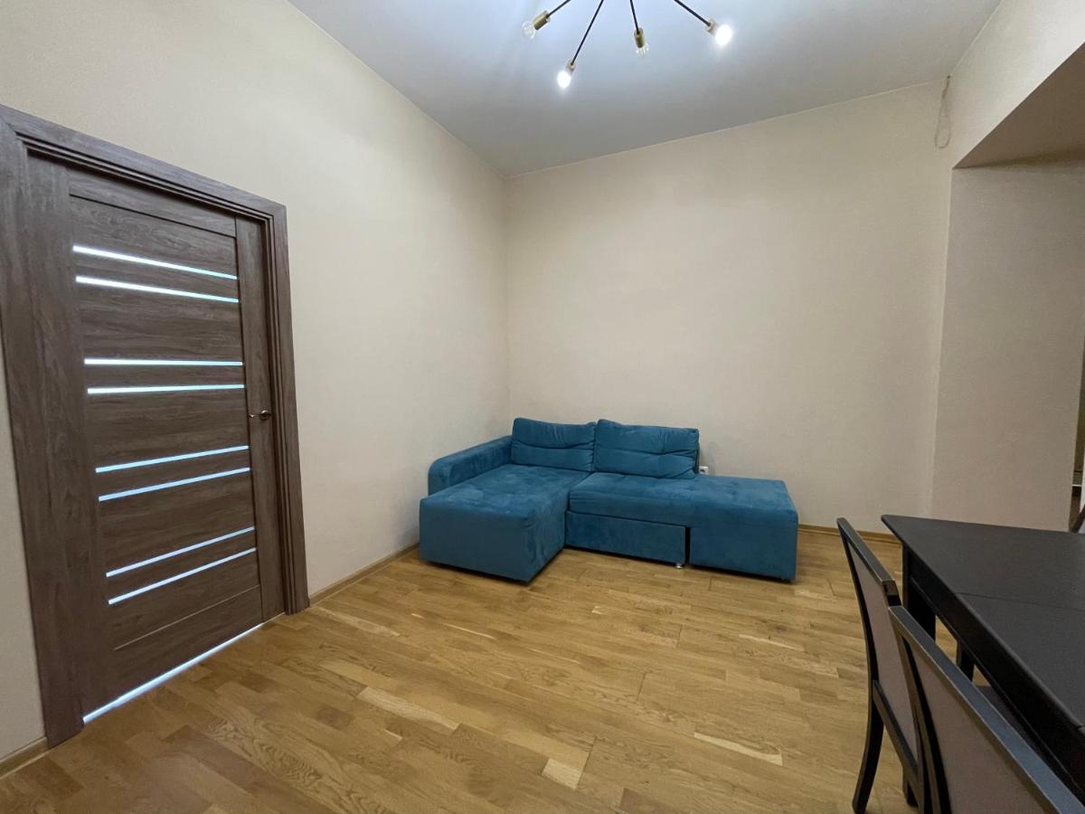 Avangard Qn Romana 26 Apart Lviv Buitenkant foto