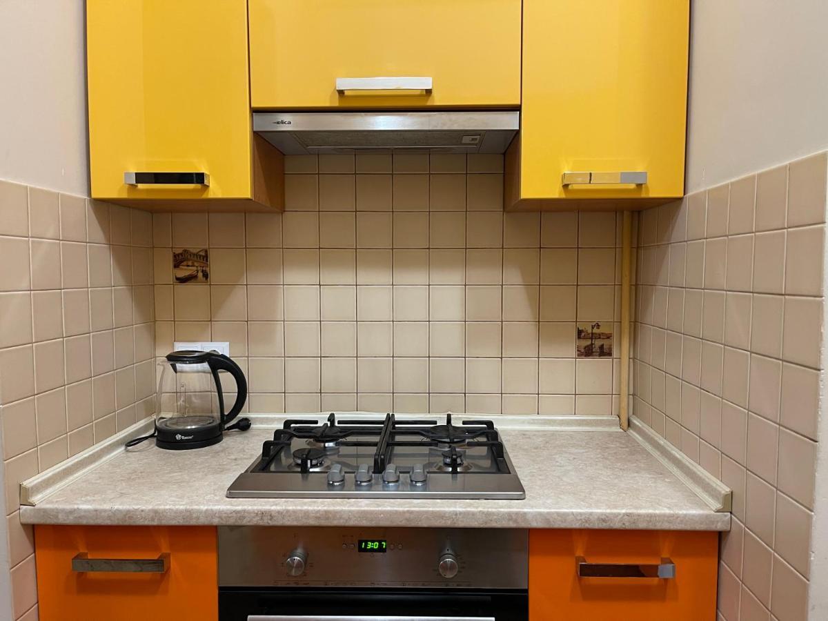 Avangard Qn Romana 26 Apart Lviv Buitenkant foto