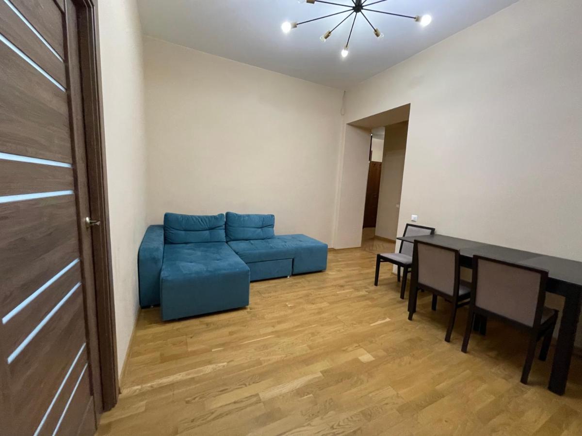 Avangard Qn Romana 26 Apart Lviv Buitenkant foto